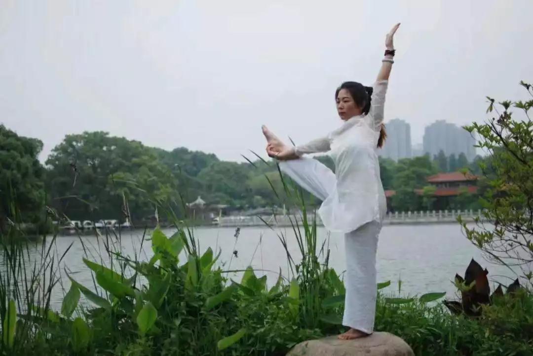 消瘤會(huì)學打好(hǎo)&ldquo;組合拳&rdquo;，療效更顯著，瑜伽也(yě)能(néng)消肌瘤！